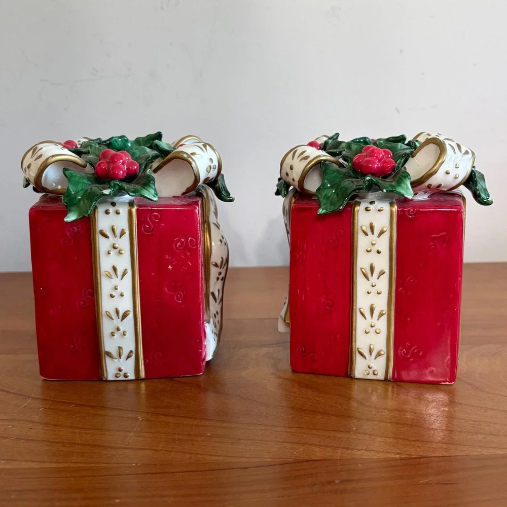 Vintage 2001 Avon Christmas‎ Gift Box Candle Holders Red Holly Berry Ceramic